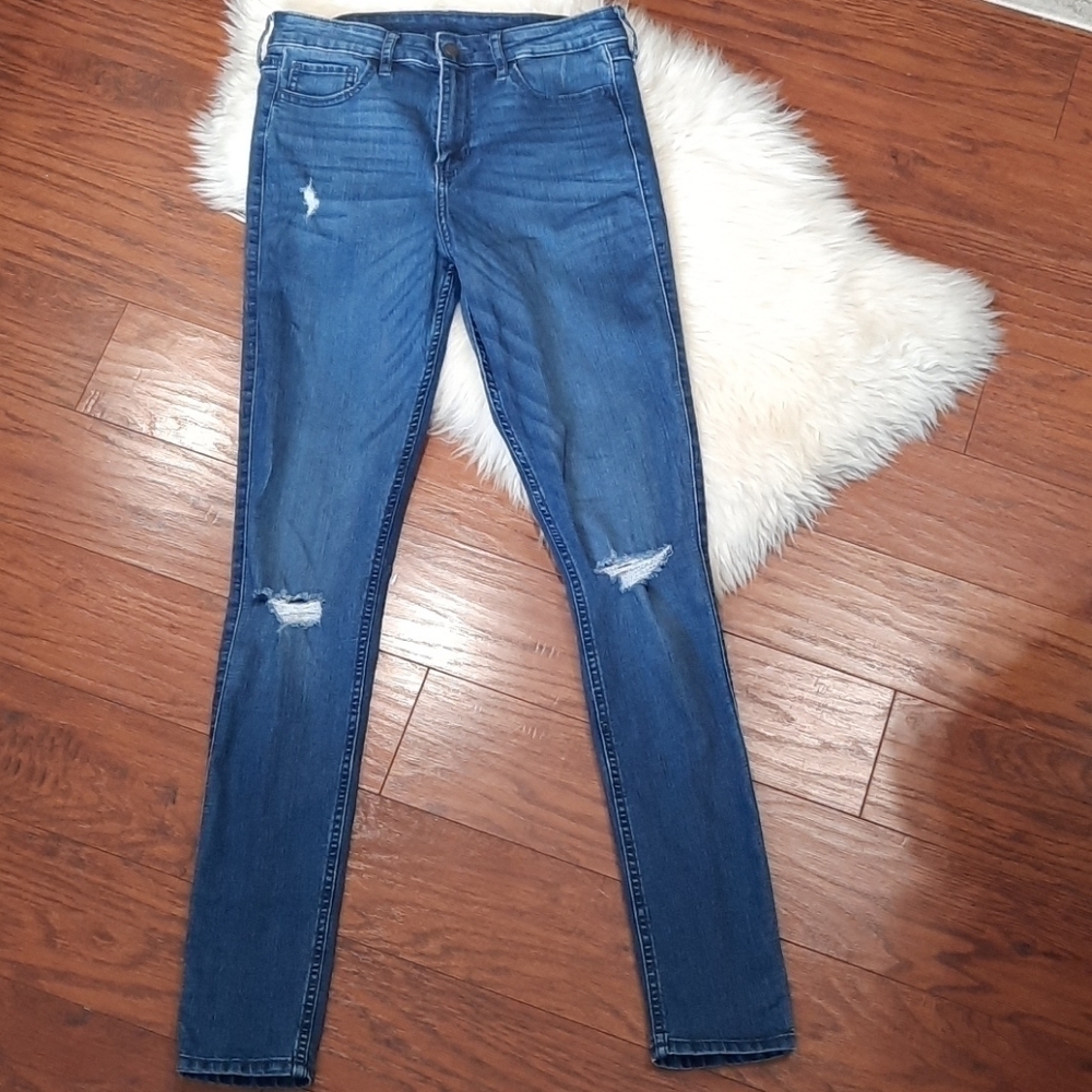 Hollister Skinny Distressed Jeans - Picture 3 of 4